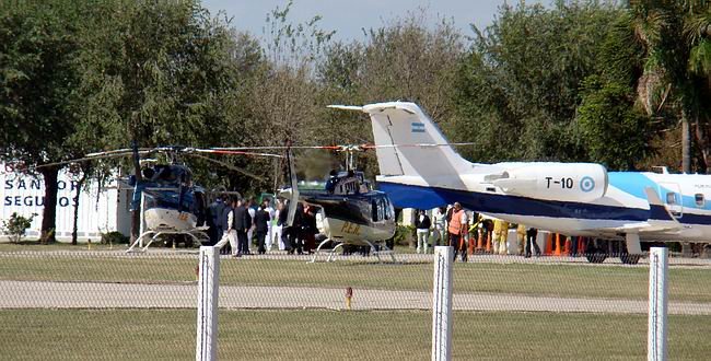 Llegada de la Presidente Cristina Kirchner al aeródromo local.