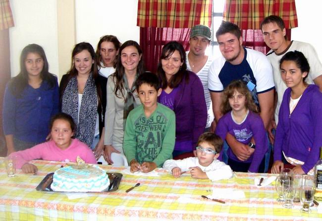 Los integrantes de Renacer, reunidos para la ocasión (Foto: Gentileza Renacer).