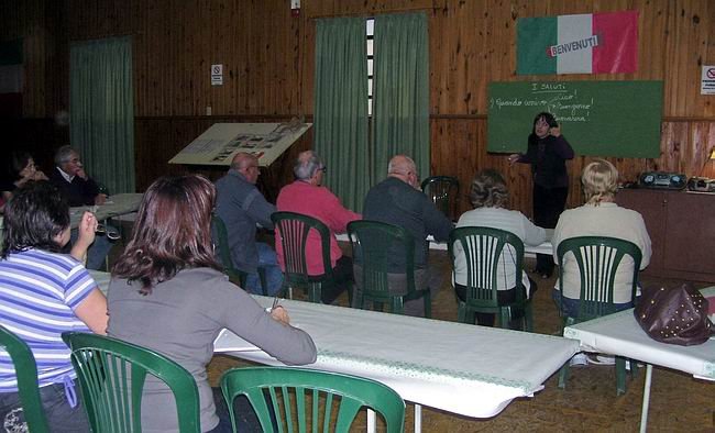 Un momento del dictado del curso de italiano (Foto: Prensa Sociedad Italiana).