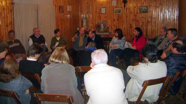 Un momento de la reunión en el barrio Sur (Foto: Prensa municipalidad).