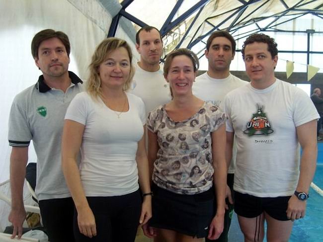 Los nadadores albiverdes (Foto: Gentileza Hernán Bergesio).