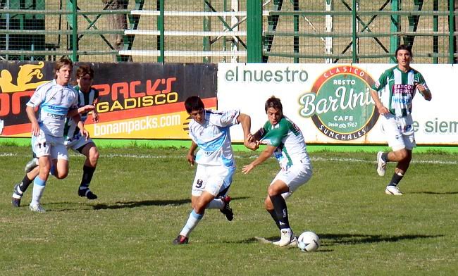Los albiverdes vuelven a recibir al Lobo entrerriano (Foto: Archivo).