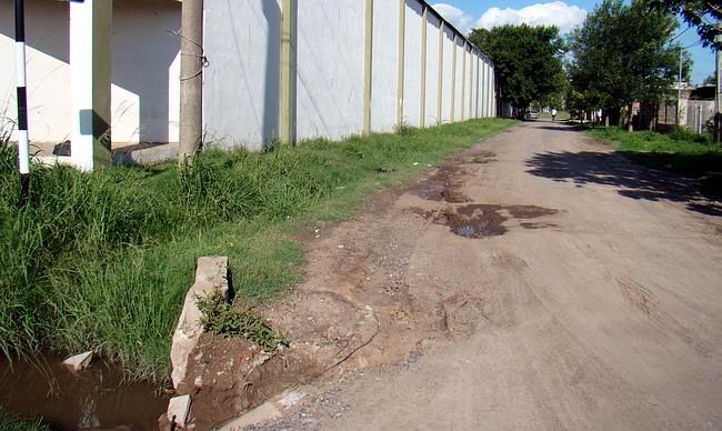 Calles que hoy son de tierra, tendrán pronto ripio (Archivo).
