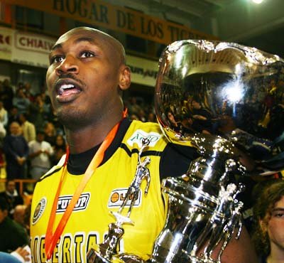 Battle quiere festejar de nuevo con Libertad (Foto: Diego Rosso - Archivo).