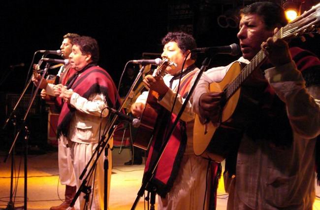 El grupo folclórico se presenta gratis en la plaza Libertad, en la tarde de hoy.