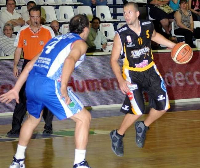 Lo Grippo intenta frenar el ataque de Stockman (Infoliga).