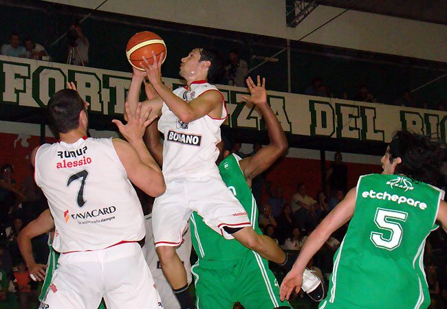 Todos metieron, corrieron y se esforzaron pero ganó Unión...