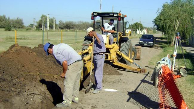 Las cloacas siguen expandiéndose a todos los barrios de la ciudad.