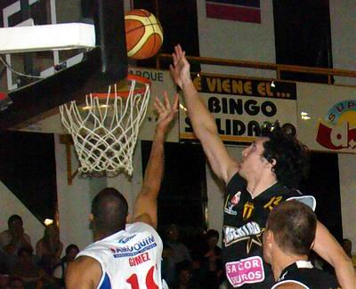Libertad sabe cómo ganarle a los de Santiago y buscarán repetir esta noche (Archivo). Libertad sabe cómo ganarle a los de Santiago y buscarán repetir esta noche (Archivo).