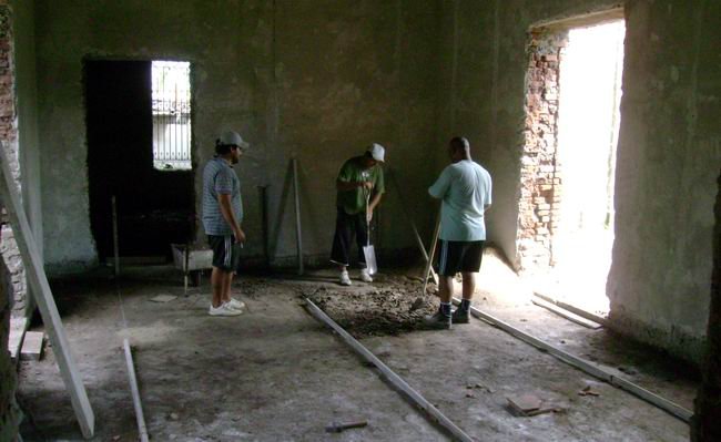 Así luce el interior, donde se ejecuta el contrapiso (Foto: Prensa Municipalidad).