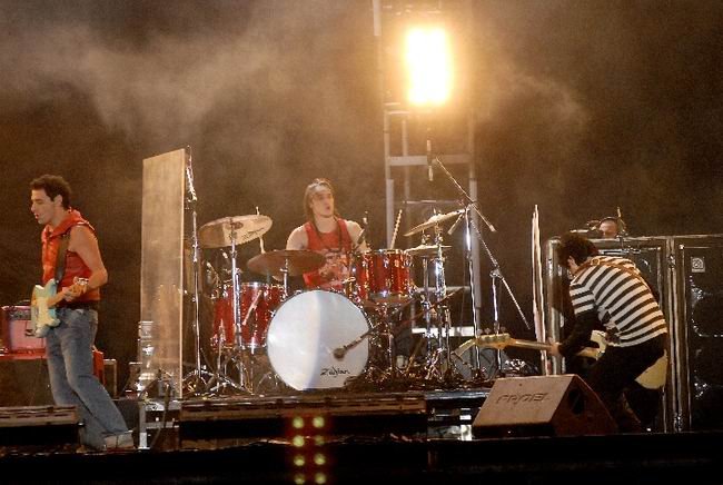 El trío en acción...