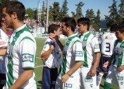 La primera vez... tras su pase a la T, Zárate volvió a jugar en Sunchales, contra Unión.