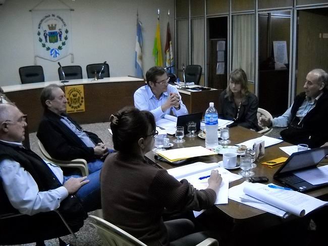Concejo-secretarios19042011-650 Los concejales en su reunión con los secretarios. (Prensa Concejo Municipal).