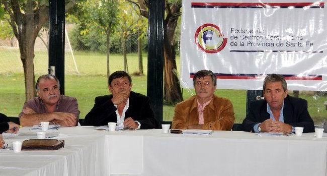 Carlos Minardi -de negro- nuevo presidente de Fececo (Foto: Internet).