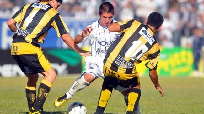 Desde el vamos el elenco cordobés sacó ventajas y se adueñó del partido (Foto: Martín Baez - Para: La Voz del Interior).