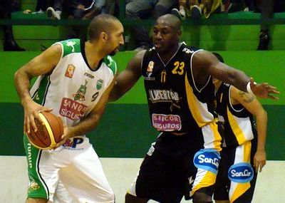 Benítez y Battle podrían ser compañeros de equipo (Archivo).