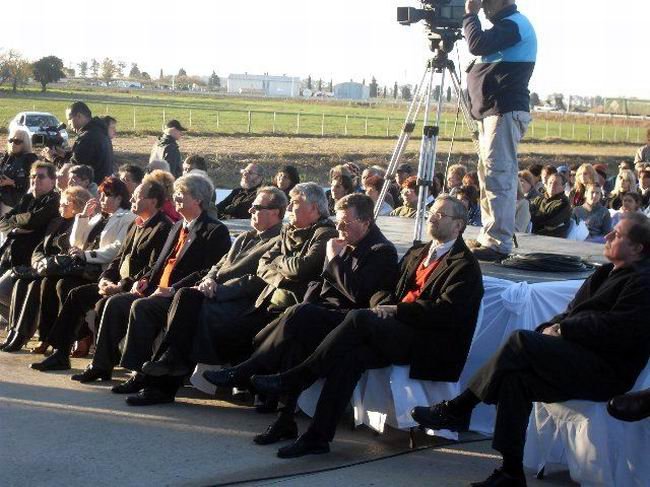 Calvo y Trinchieri, sentados en primera fila en el acto (Foto: Prensa Alcides Calvo).