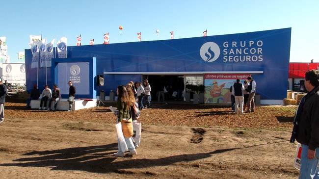 El stand del Grupo, en Agroactiva (Foto: Prensa Grupo Sancor Seguros).