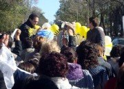 Todos quieren estar junto a ella en este momento (Foto: María José Beccaria).