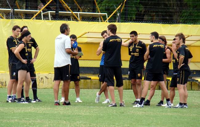 Libertad_Entrenamiento Delfino volverá a encarar este tipo de entrenamientos, como el año pasado (Archivo).