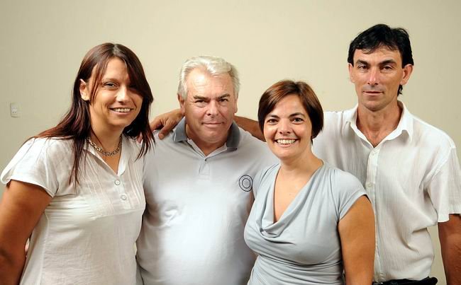 Gloria Gallardo y los tres candidatos titulares a concejal que han renunciado.