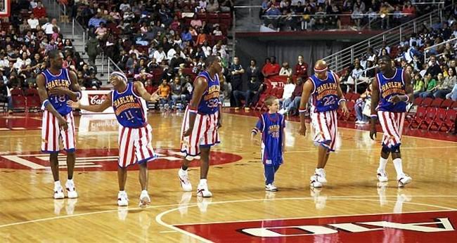 globetrotters_tenerife_2008 Los Globetrotters, en una de sus presentaciones internacionales (Internet).