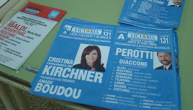 La boleta con el rostro de la Presidente, la más buscada por el electorado local.