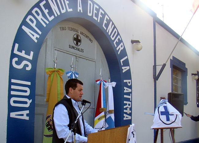 El vicepresidente, César Abatidada, ofreciendo su discurso.