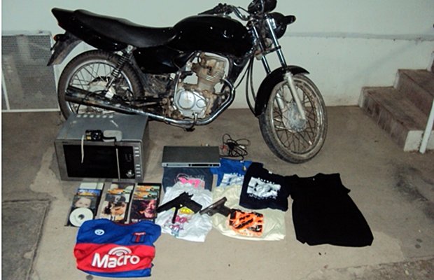 Los elementos recuperados tras el accionar policial (Foto: Prensa Policía).