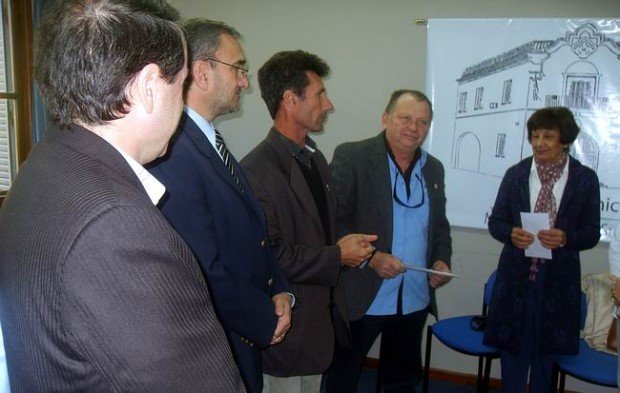 VLUU L200  / Samsung L200