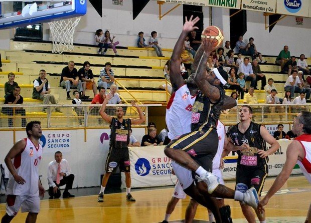 Libertad ya conoce a Graves, de buen rendimiento el año pasado (Archivo).