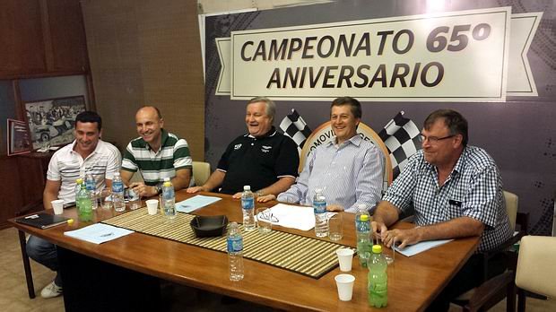 Los integrantes de la nueva Comisión Directiva (Prensa Midgets).