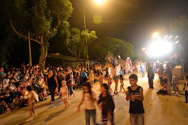 Carnavales 9Julio01-1