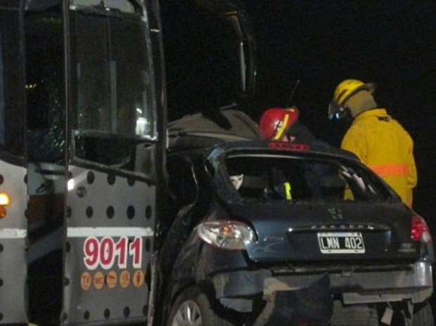 Así quedaron los vehículos tras el impacto (Internet).