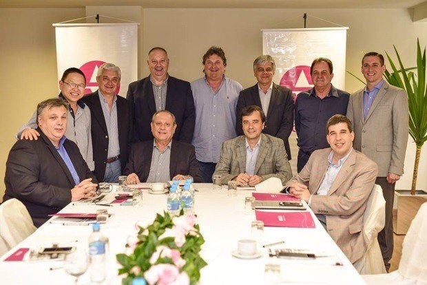 El cuerpo directivo de la cooperativa, presente en Brasil (Facebook GSS).