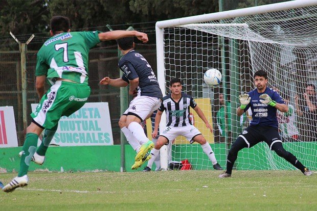 Unión buscó y encontró en tres ocasiones el gol (Foto: José Casalis).