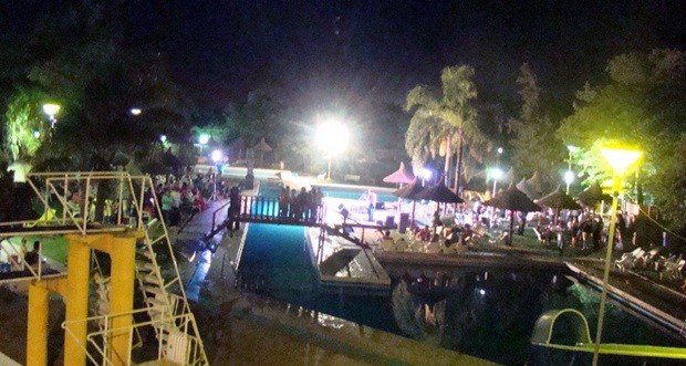 El complejo de Piletas aurinegro, tal como se verá mañana a la noche en su inauguración formal.