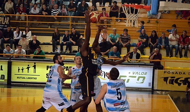Lee Roberts sigue siendo imparable en ofensiva.