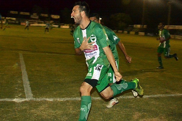 Moino ya marcó el 2-0 y lo grita a todo pulmón.