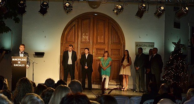 El nuevo Intendente, junto a su Gabinete.