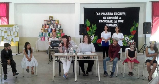 La escritora, durante su presentación.